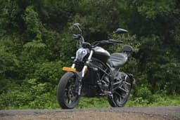 Benelli 502c Front Right Three Quarter