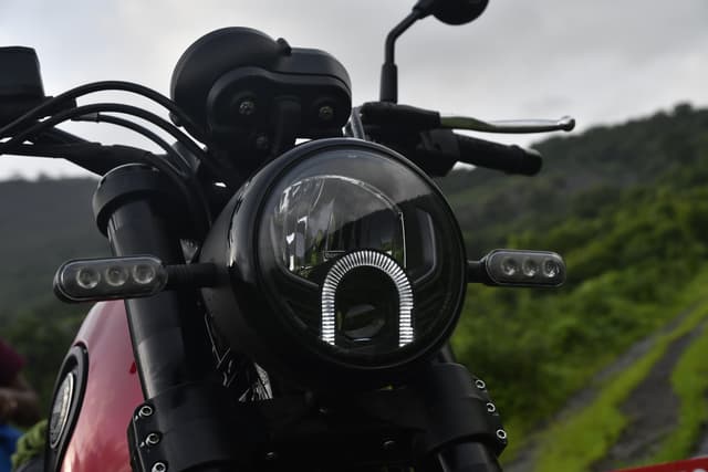 Headlight Image - 21360
