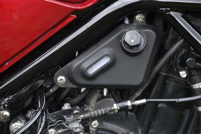 Closed Fuel Lid Image - 21414