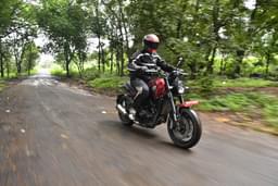 Benelli Leoncino 500 Front Right Three Quarter