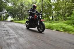 Benelli Leoncino 500 Front Left Three Quarter