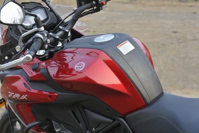 Closed Fuel Lid Image - 21373