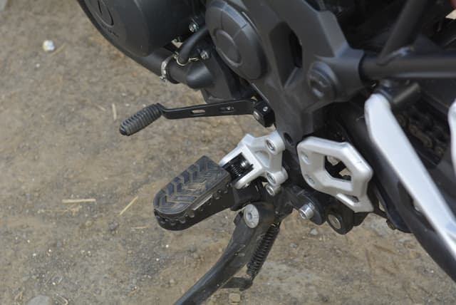 Side Stand Image - 21390