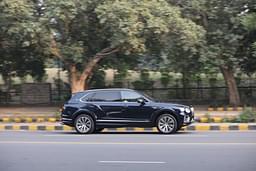 Bentley Bentayga Front Right Three Quarter