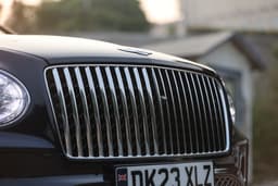 Bentley Bentayga Color Black