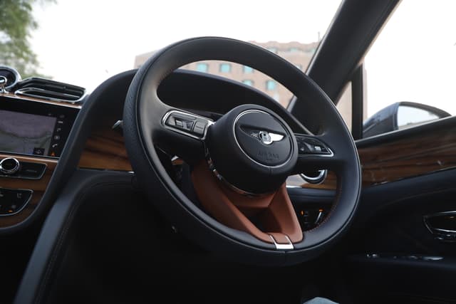 Infotainment System Image - 7000