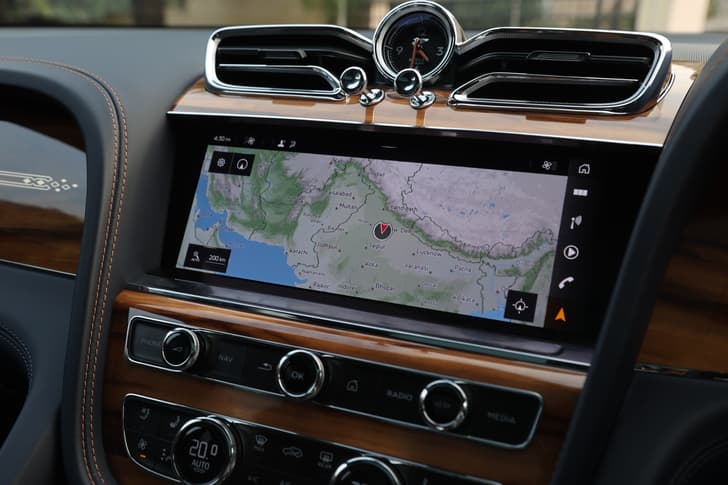 Bentley Bentayga Dashboard