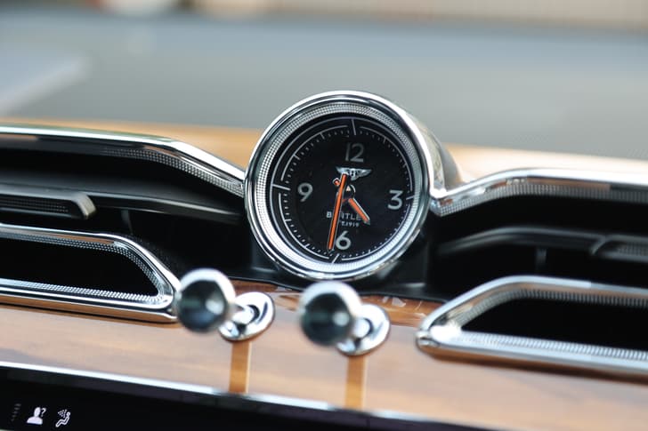 Bentley Bentayga Dashboard