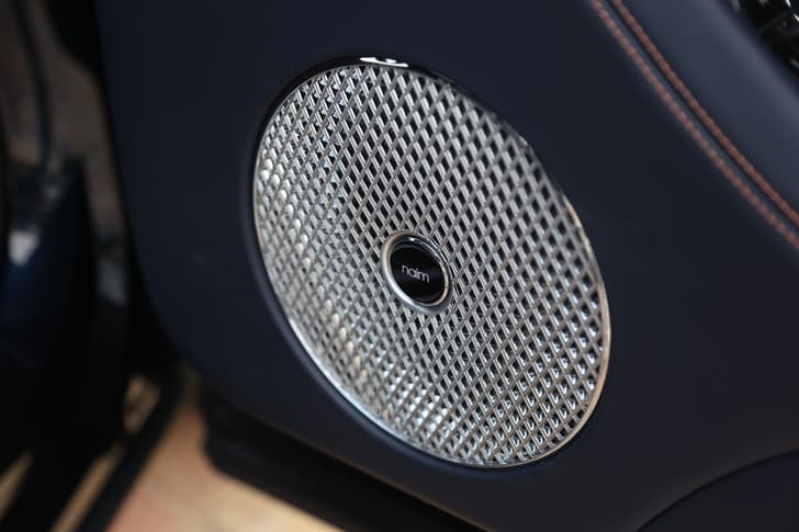 Bentley Bentayga Speakers
