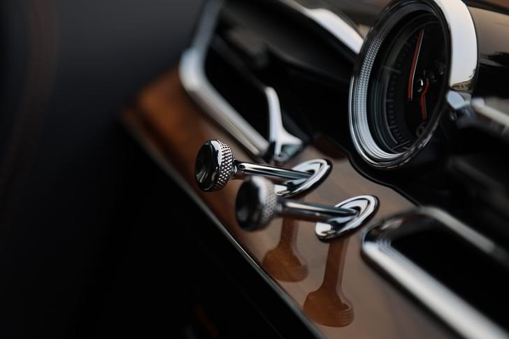 Bentley Bentayga Dashboard