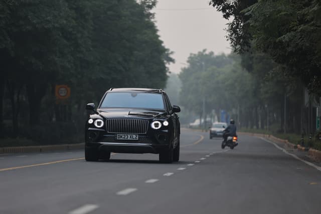 Front View Image - 7101