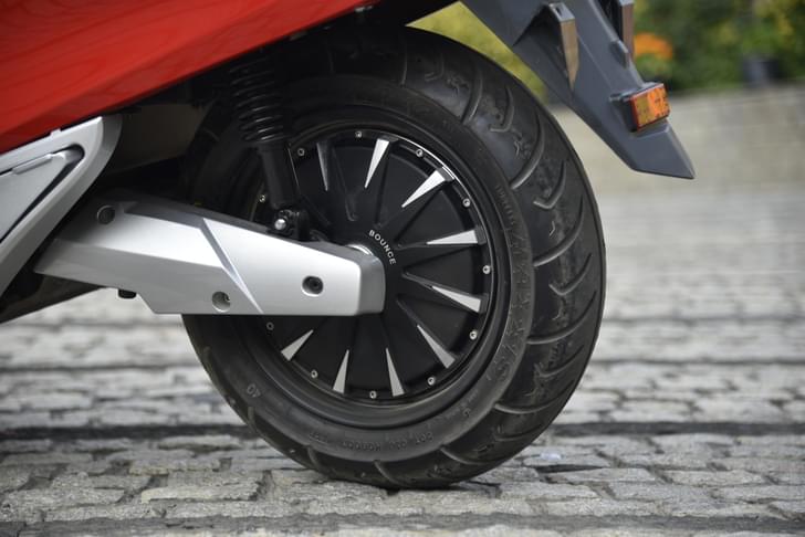 Bounce Infinity E1 Color Red