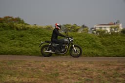 Brixton Motorcycles Cromwell 1200 Front Right Three Quarter