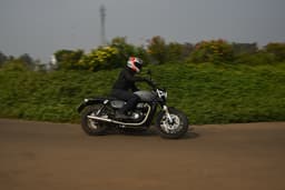 Brixton Motorcycles Cromwell 1200 Front Right Three Quarter
