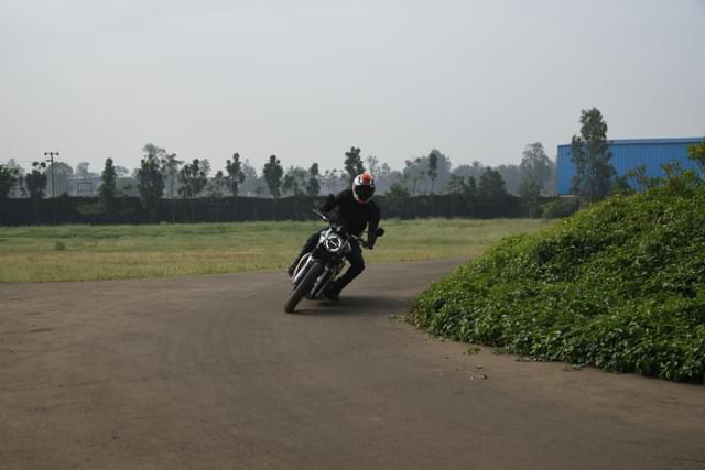 Front Right Three Quarter Image - 22349