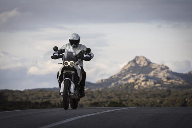 Front View Image - 22978