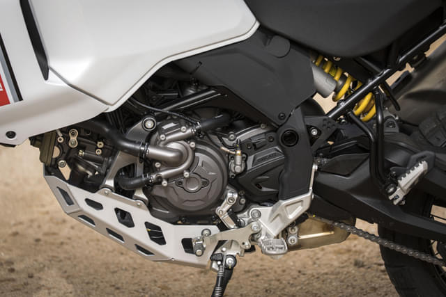 Color White Image - 23013