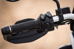 Ducati DesertX Color Black
