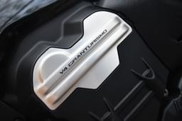 Ducati Diavel V4 Color Black