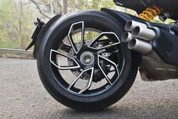 Ducati Diavel V4 Rear Right Three Quarter