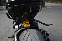Ducati Diavel V4 Color Yellow