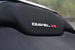 Ducati Diavel V4 Color Black