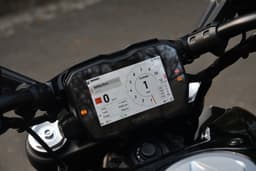 Ducati Diavel V4 Color Black