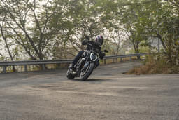 Ducati Diavel V4 Front Right Three Quarter