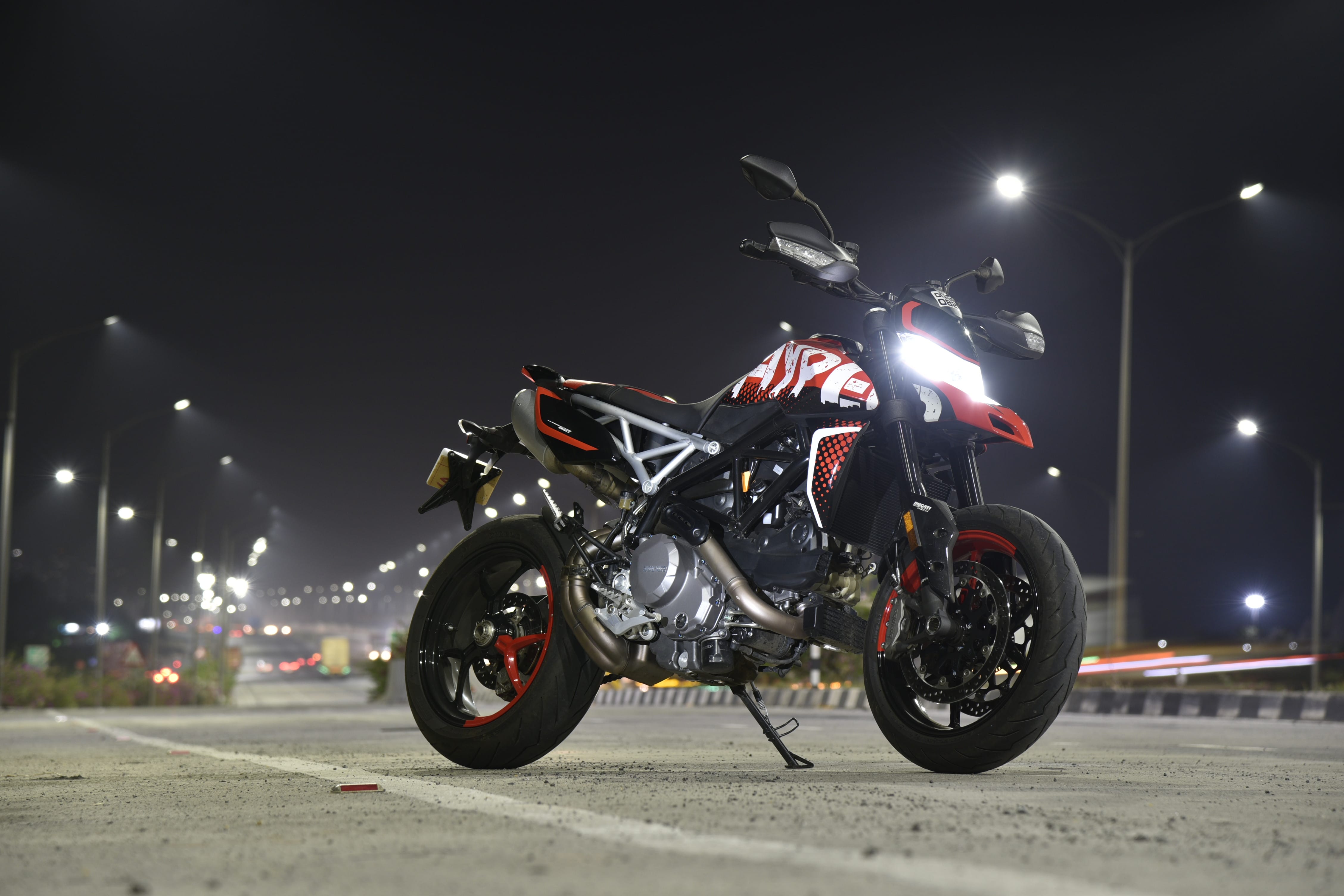Ducati Hypermotard 950 RVE On-Road Price – Features, Specs