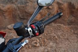 Ducati Monster 937 Color Black