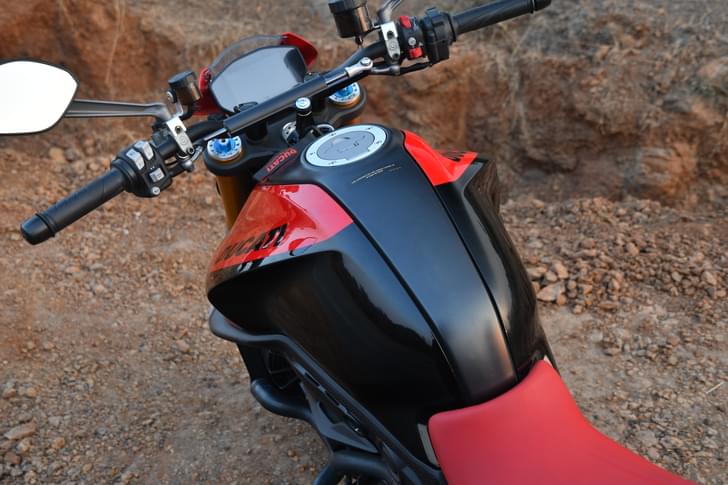 Ducati Monster 937 Color Red