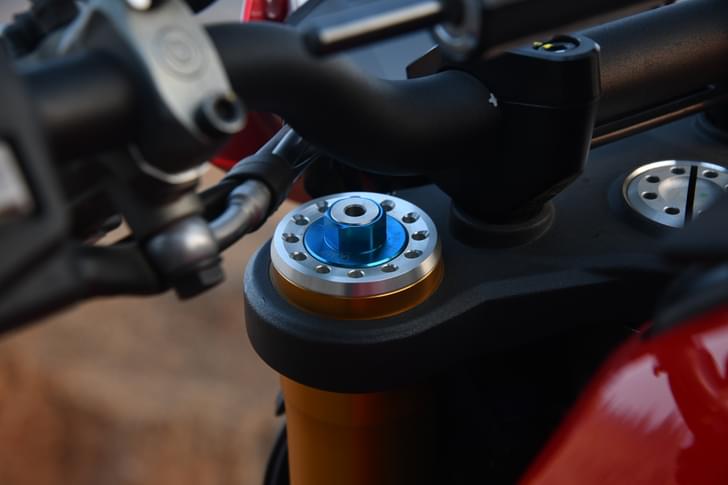 Ducati Monster 937 Color Red