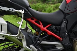 Ducati Multistrada V4 Color Red