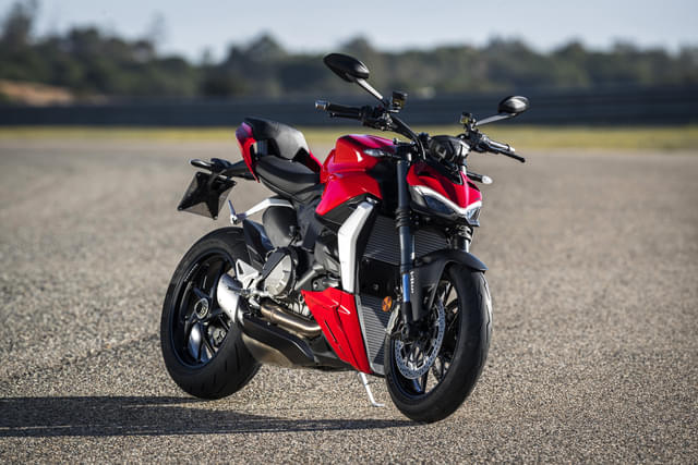 Ducati Streetfighter V2