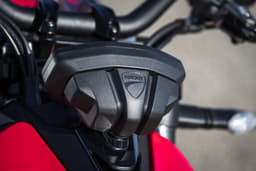 Ducati Streetfighter V2 Color Black