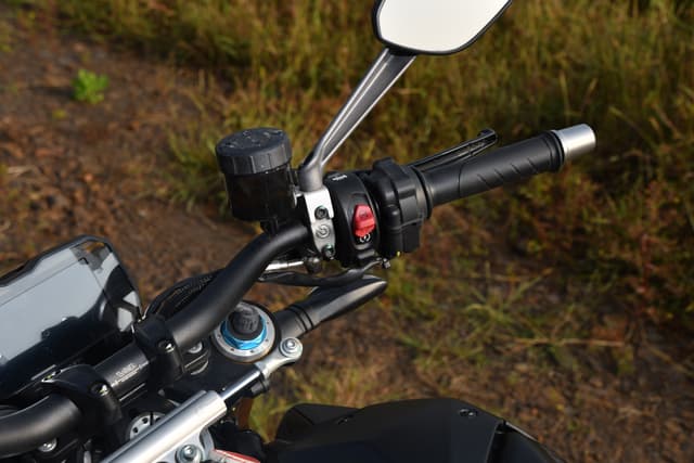 Color Black Image - 23135