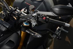Ducati Streetfighter V4 Color Black
