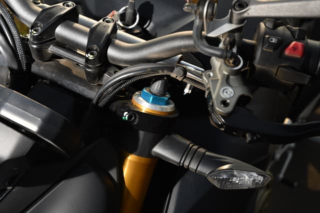 Color Black Image - 23200