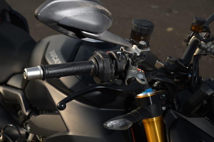 Ducati Streetfighter V4 Color Black