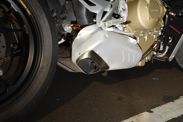 Exhaust Pipes Image - 23282