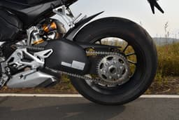 Ducati Streetfighter V4 Color Black