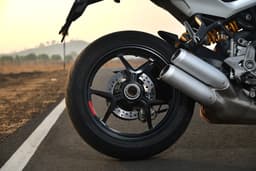 Ducati Supersport Color Black