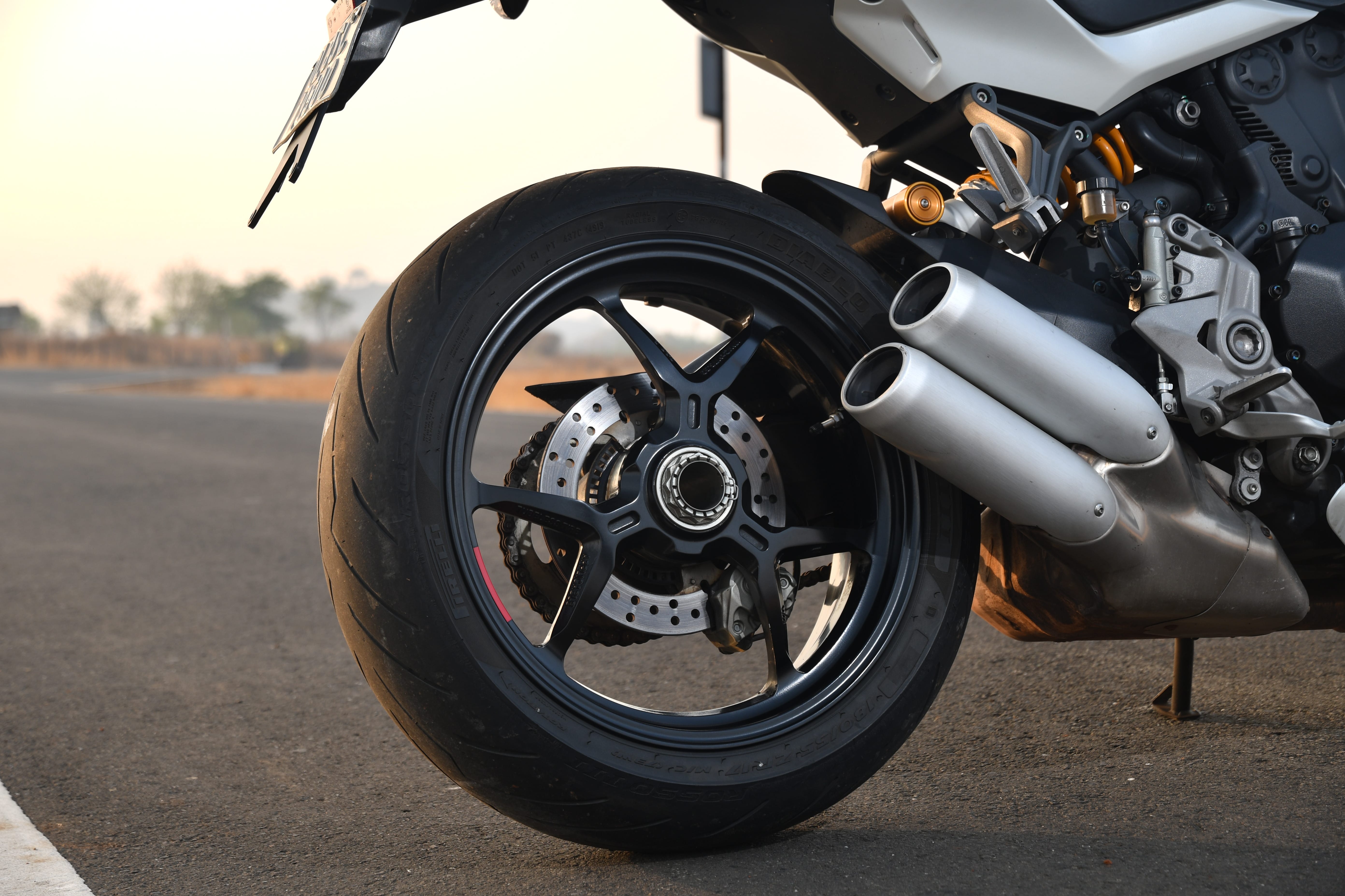Ducati SuperSport Rear Right Three Quarter Image – SuperSport Photos in ...