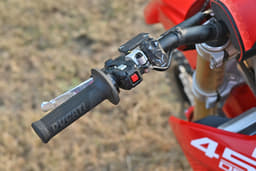 Ducati Desmo450 Mx Color Black, Red
