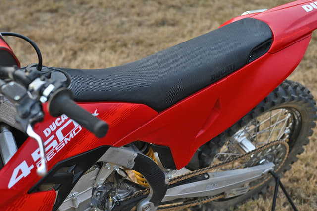 Front Right Three Quarter Image - 34234