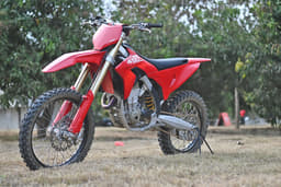 Ducati Desmo450 Mx Front Left Three Quarter