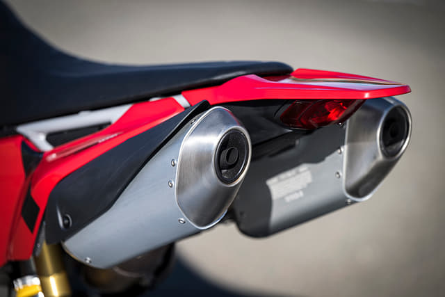 Exhaust Pipes