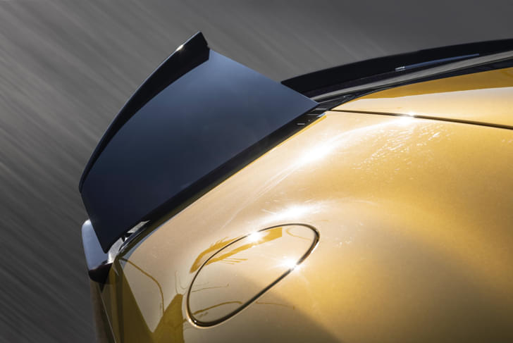 Ferrari 12cilindri Color Gold