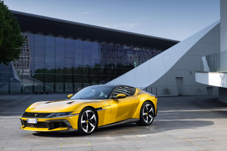 Ferrari 12cilindri Front Right Three Quarter