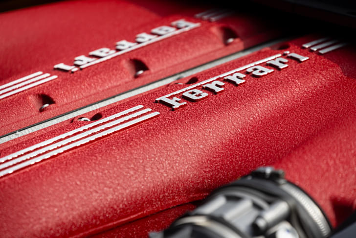 Ferrari 12cilindri Color Red